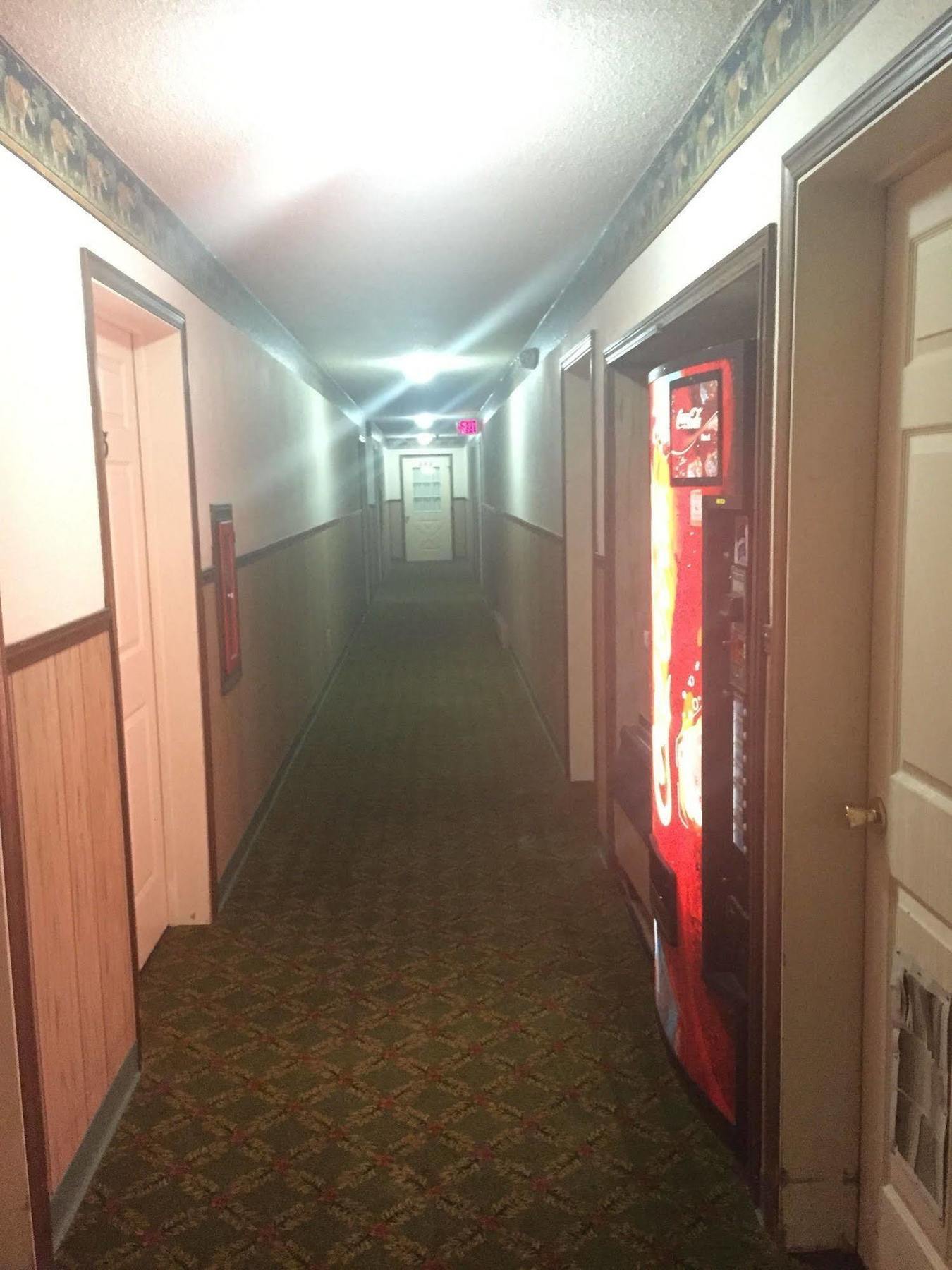 Carlin Villa Motel Carlinville Exterior photo